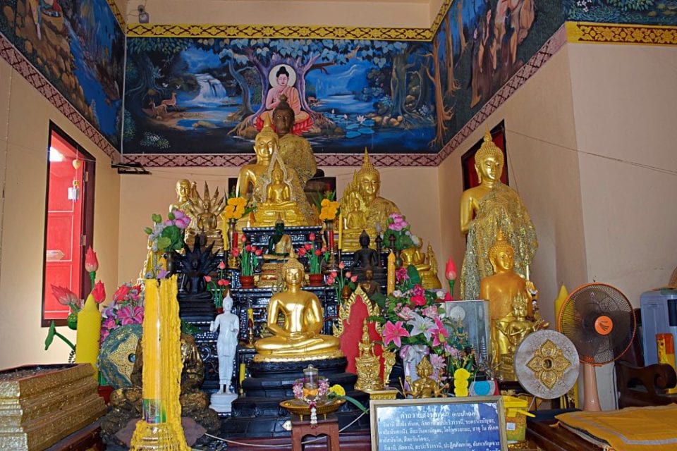 Inside Khao Tao Temple I found my first taste of Buddhism