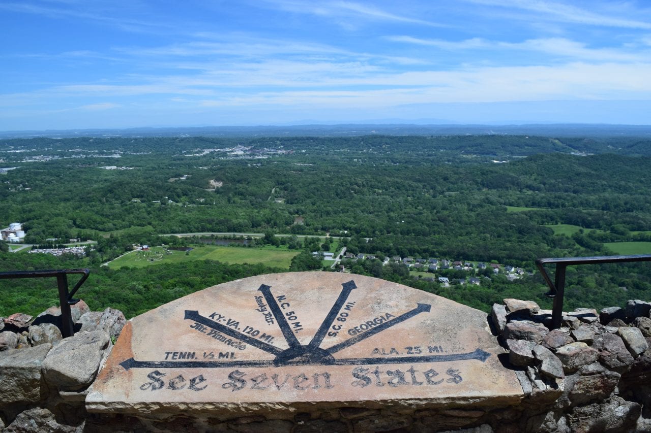 See Seven States Sign at Rock City