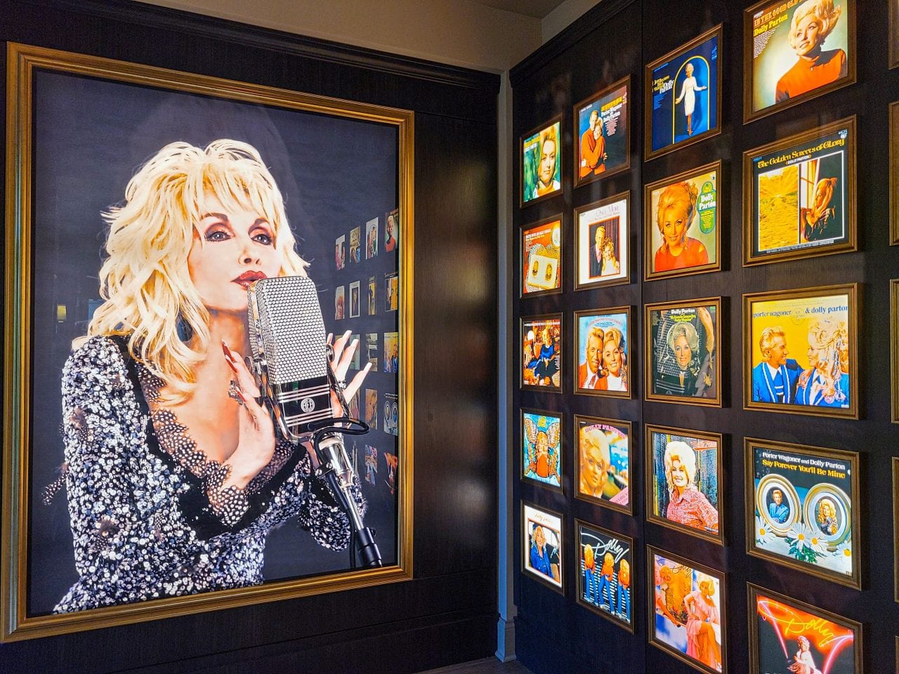Dolly record mural at Dreamland Resort