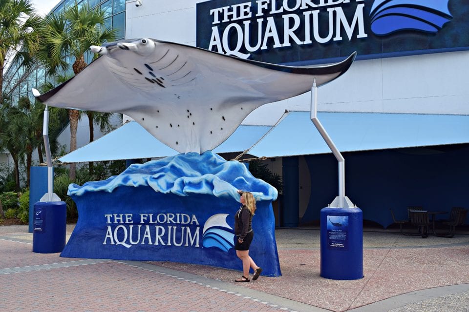 Jenn outside the Florida Aquarium
