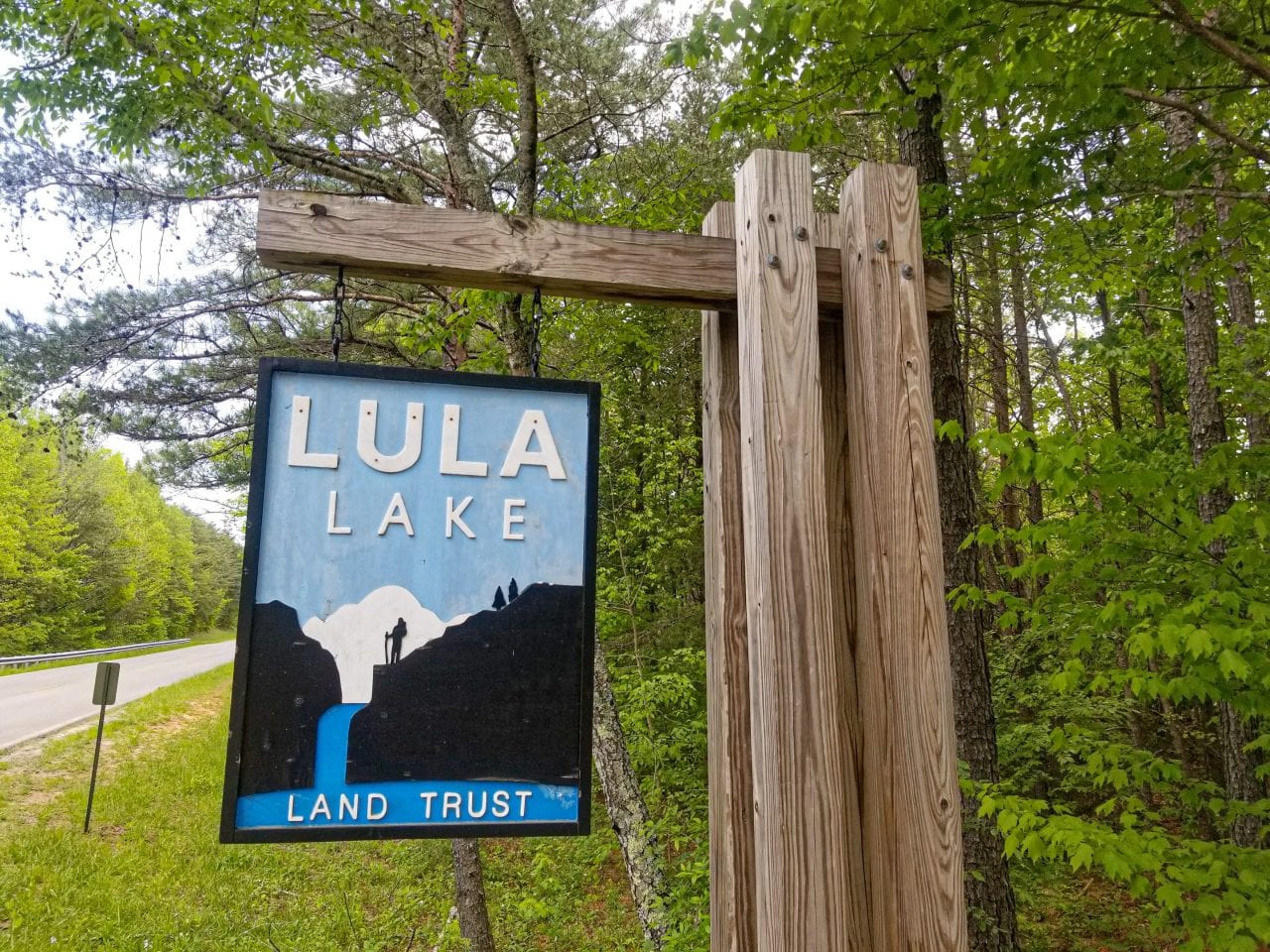 Lula Lakes sign