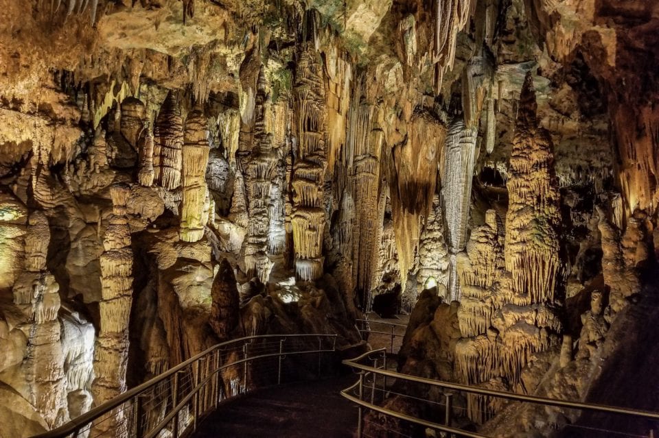  Luray Caverns trail section