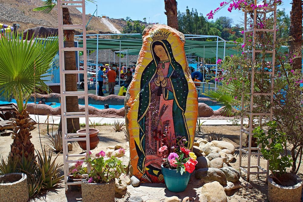 Virgen statue at El Vergel
