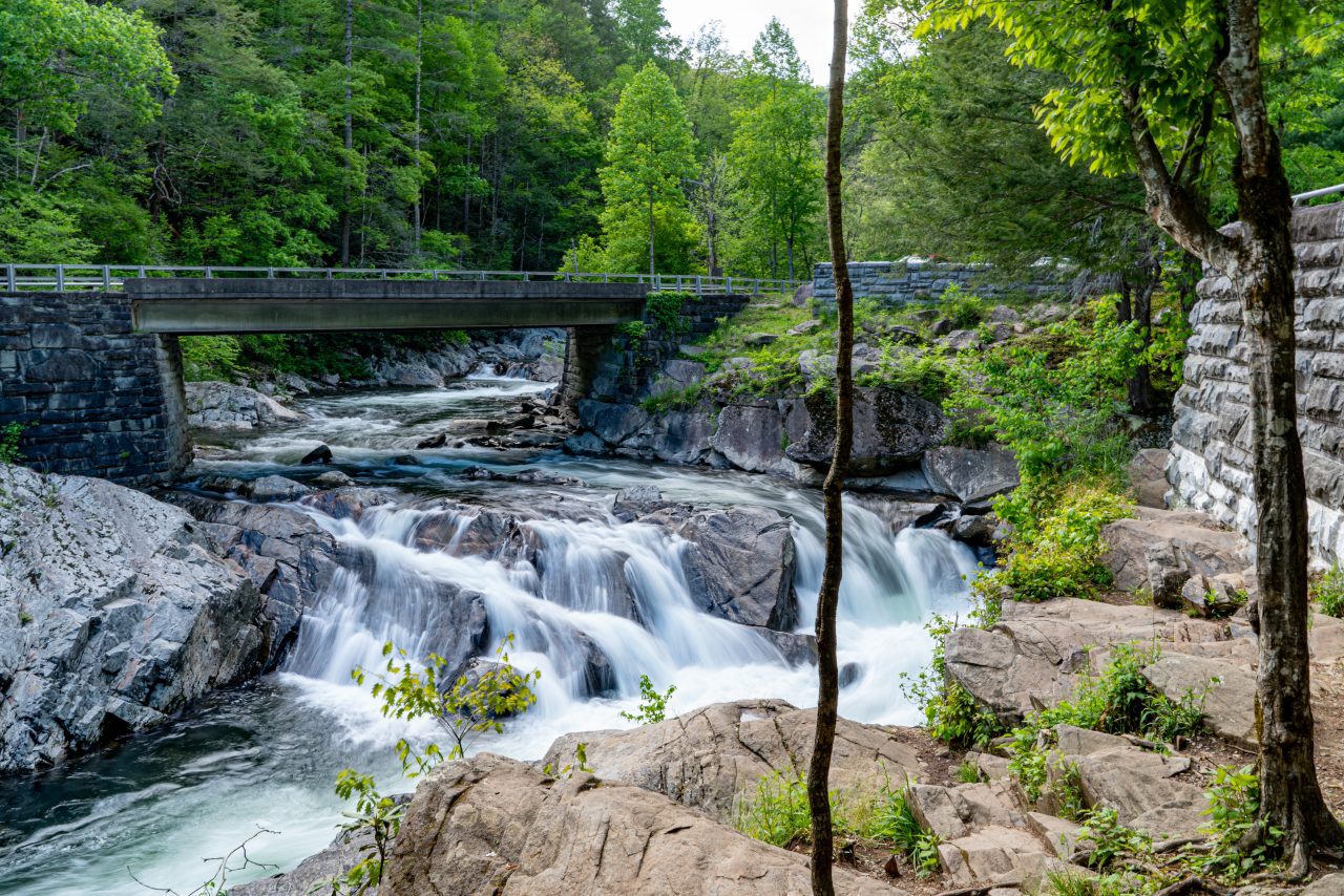 12 Stunning Waterfalls in Gatlinburg Tennessee