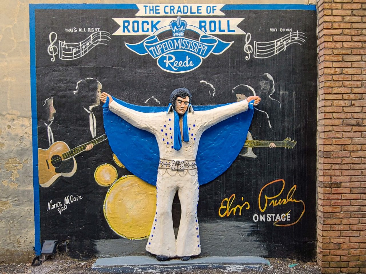 Cradle of Rock and Roll mural at Reeds