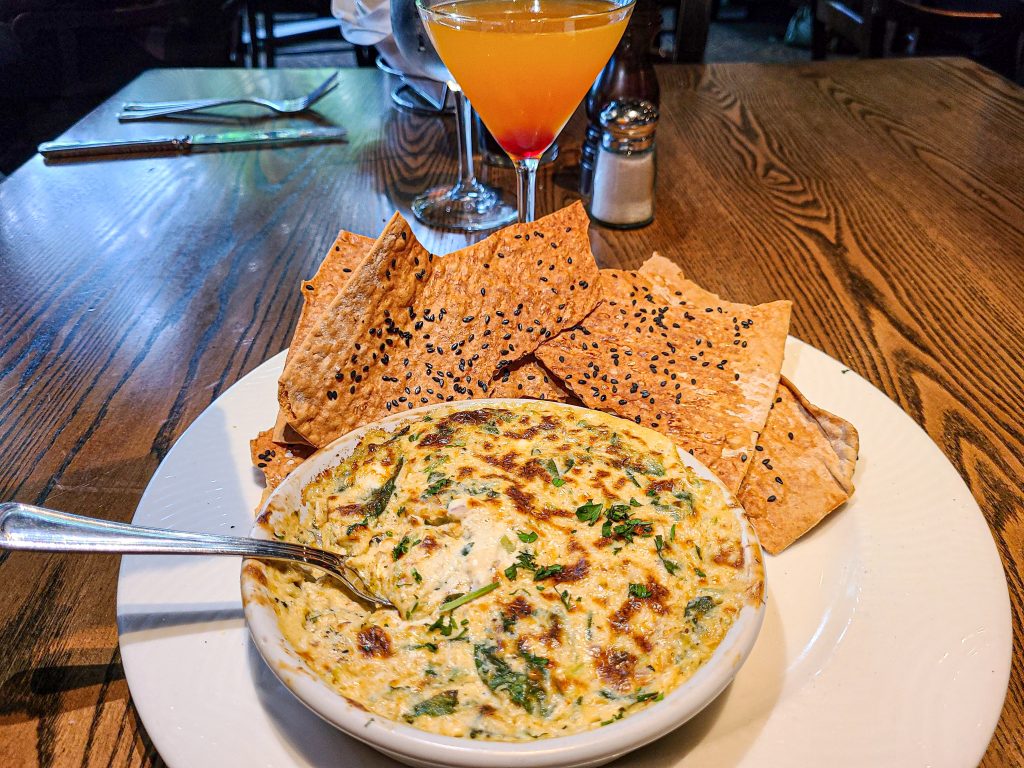 Blue Crab and Spinach Dip, lavosh at Green Valley Grill