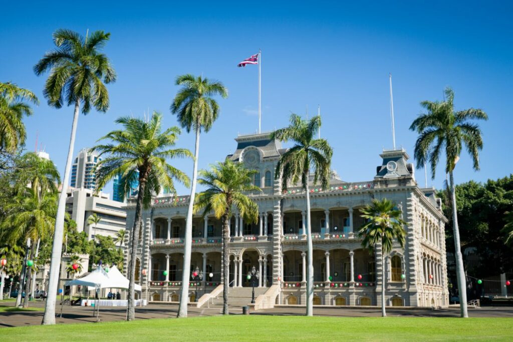 Iolani Palace Honolulu, HI via Canva