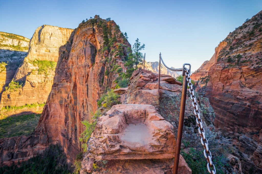 Angels landing hiking trail in Zion National Park