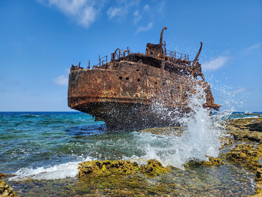 Old shipwreck on Klein Curacao