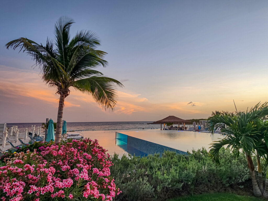 Main pool Sandals Royal Curacao Resort